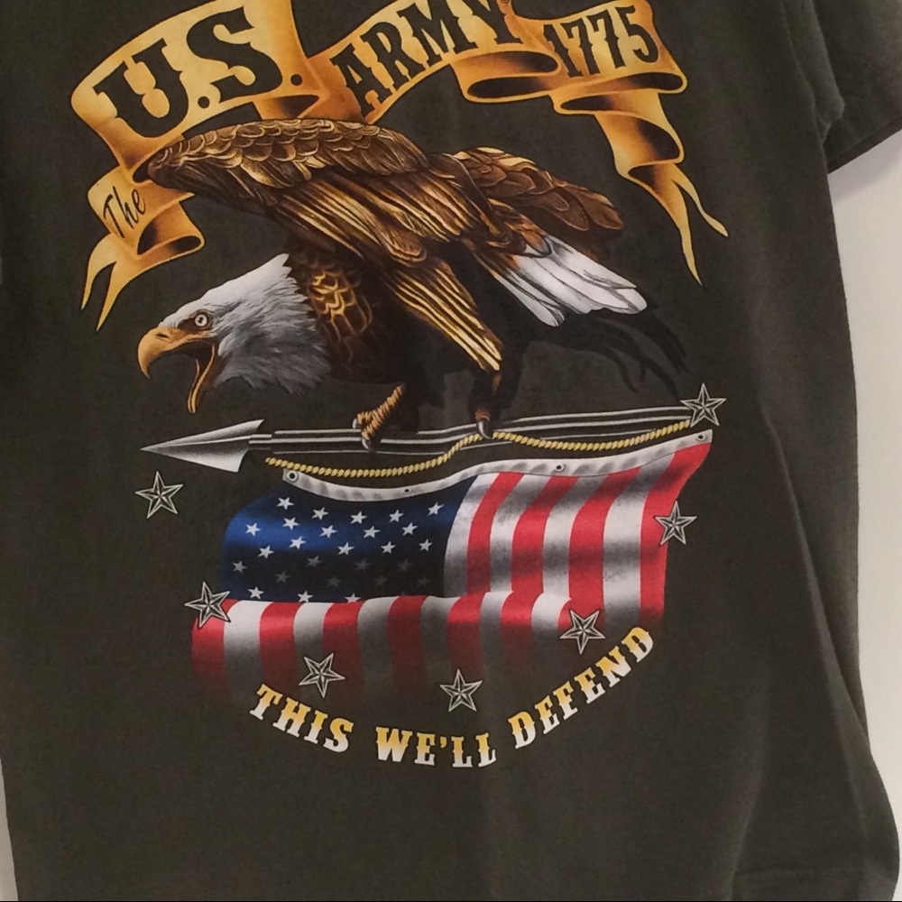 Olive green T-shirt with American eagle